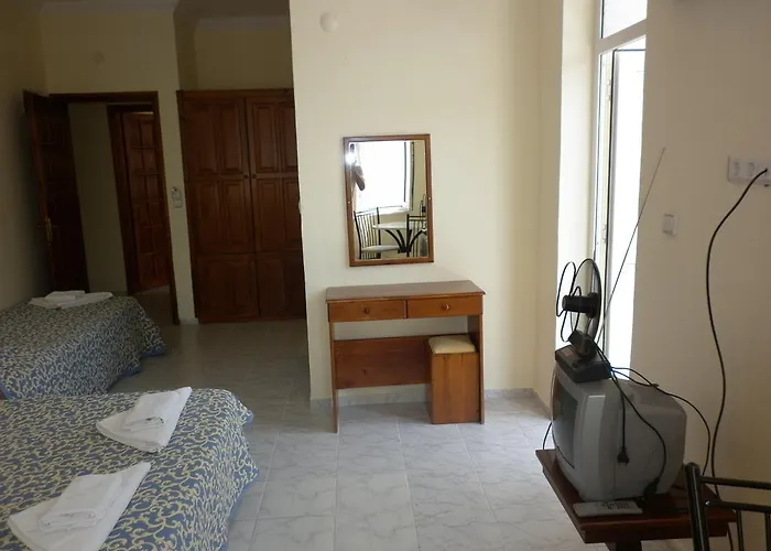 Oezguer Hotel فندق فتحية