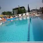 Oezguer Hotel Hotel *