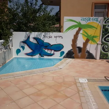 Oezguer Hotel Otel *