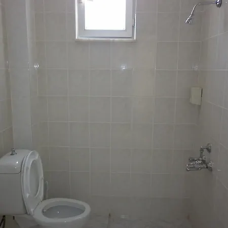 Отель Oezguer Hotel Фетхие