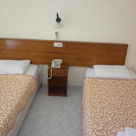 호텔 Oezguer Hotel
