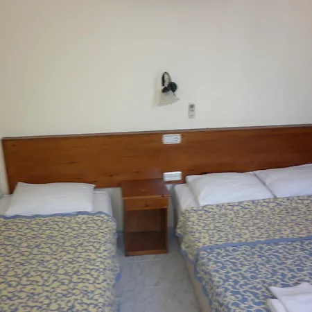 ホテル Oezguer Hotel